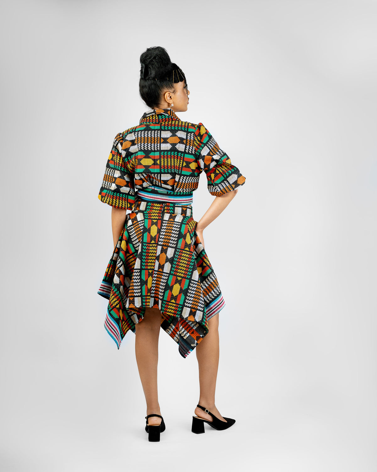 Gallery P1 — Geometric two-piece look (view 3)
